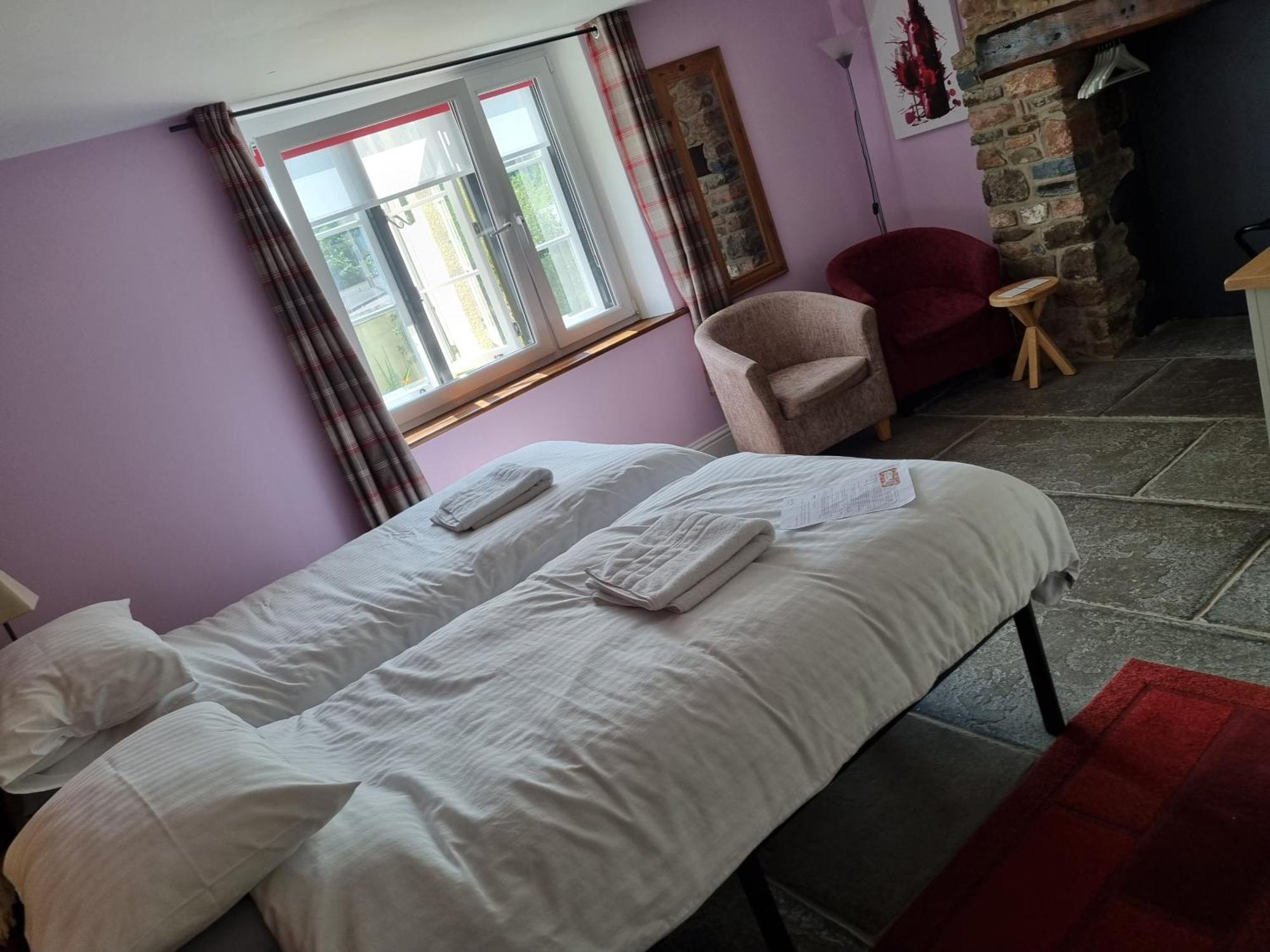 Bed and Breakfast Old Manor House Axbridge Экстерьер фото